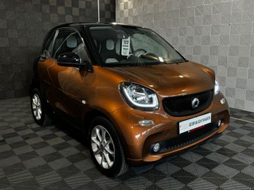 Gebrauchtwagen Smart ForTwo ForTwo fortwo*PASSION*COOL&AUDIO-PANO-SHZ-LM 15" in Horb am Neckar