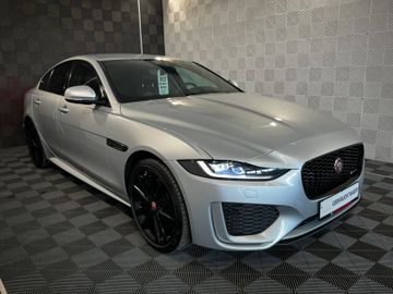 Gebrauchtwagen Jaguar XE XE*R-Dynamic*AWD*LED-SHZ V+H*360°KAM-HEAD UP-19" in Horb am Neckar