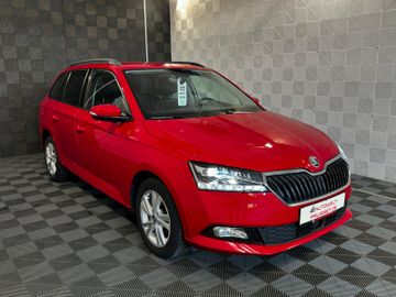 Gebrauchtwagen Skoda Fabia Fabia Combi*Style*SHZ-TEMP-APPLE-S.LACK-LM 15" in Horb am Neckar