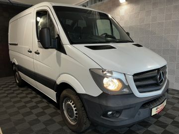 Gebrauchtwagen Mercedes-Benz Sprinter Sprinter II Kasten 211 CDI*Worker*RADIO-AHK in Horb am Neckar