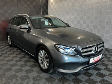 Gebrauchtwagen Mercedes-Benz E 200 E 200d T-Modell MULTIBEAM-R.KAM-SHZ-AHK-TOTW. in Horb am Neckar