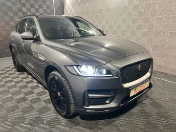 Gebrauchtwagen Jaguar F-Pace F-Pace AWD*R-SPORT*MERIDIAN-R.KAM-SHZ-WLAN-19" in Horb am Neckar